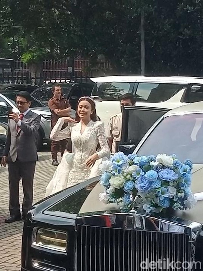 Brisia Jodie dan Jonathan Alden menggelar pemberkatan di Gereja Katedral, Rabu (3/12/2025).