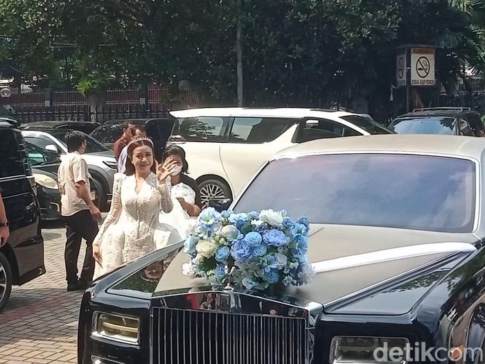 Brisia Jodie dan Jonathan Alden menggelar pemberkatan di Gereja Katedral, Rabu (3/12/2025).