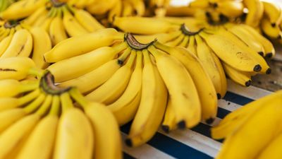 10 Buah dengan Produksi Melimpah di Dunia, Juaranya Populer di Indonesia!