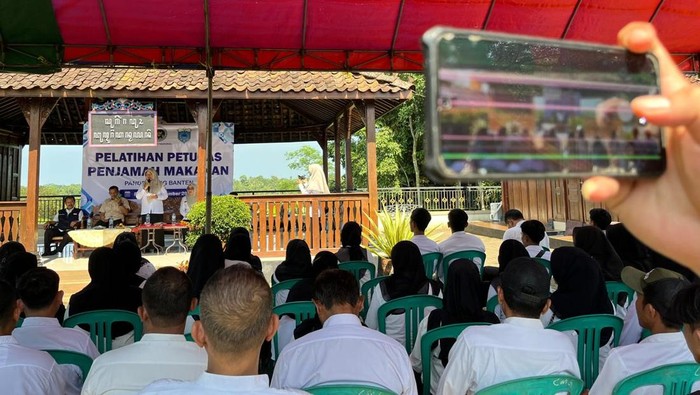 Puluhan Pegawai SPPG di Pandeglang Dilatih soal Kebersihan-Keamanan Pangan MBG