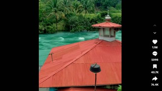 Viral Air Danau Singkarak Jernih di Tengah Banjir Sumatra, Biru Kehijauan