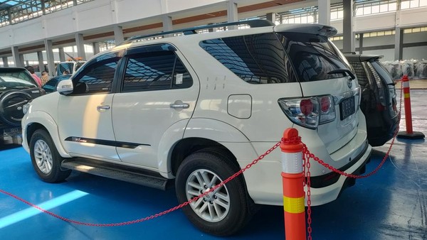Wujud Fortuner DIlelang Mulai Rp 170 Jutaan, Begini Kondisinya
