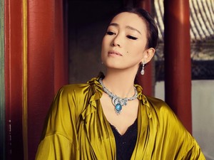 Penampilan Gong Li di Usia 60 Tahun Tuai Pujian, Foto Tanpa Edit Jadi Sorotan