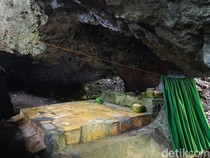Cerita Juru Kunci Dampingi Artis hingga Pejabat Mandi di Gua Sri Bolong Cilacap