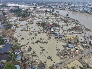 Banjir Besar Dikaitkan Deforestasi, Warganet Ramai-ramai Ajak Patungan Beli Hutan