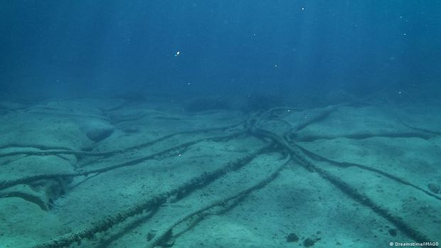 Kabel Data Bawah Laut AS-Asia Rentan Disabotase?