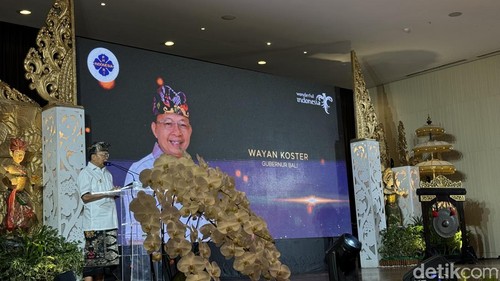 Wayan Koster dalam sesi pidato di Musda XV Tahun 2025 PHRI BPD Provinsi Bali, Sanur, Denpasar, Rabu (3/12/2025).