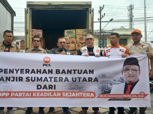 Anggota F-PKS DPR Potong Gaji untuk Bantu Korban Longsor-Banjir di Sumatera