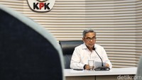 KPK Geledah Kantor Ditjen Pajak Kemenkeu