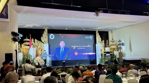 Ketua Umum PHRI, Hariyadi Budi Santoso Sukamdani, berpidato dalam Musda XV PHRI Bali di Prime Plaza Sanur, Denpasar,  Rabu (3/12/2025). (Foto: Maria Christabel DK/detikBali)