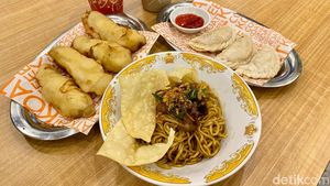 Baru di Depok! Coffee Shop Ini Punya Kopi Tabina dan Beef Noodle Mantul