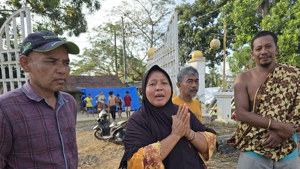 Komjen Dedi saat bertemu istri Bupati Armia Fahmi Komjen Dedi saat bertemu istri Bupati Armia Fahmi