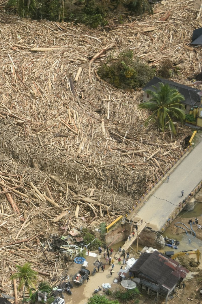 An aerial view of logs, which were swept away by a flash flood, stranded in Batang Toru, South Tapanuli, North Sumatra province, Indonesia, December 2, 2025. REUTERS/Stringer