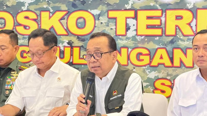 Menko PMK Minta Maaf Jika Ada Kekurangan Penanganan Bencana di Sumatera