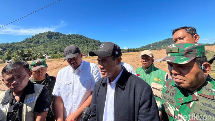 Mentan Cek Beras hingga Sawah Terendam Banjir di Tapanuli Tengah