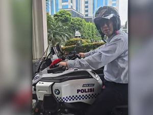 Purbaya Iseng Coba Moge Patwal di Kemenkeu: Gak Gampang, Guys!