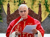 Video: Momen Perdana Paus Leo Pimpin Misa Malam Natal