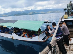 Dua Perahu Pemancing Tenggelam di Bima, 8 Orang Selamat 1 Hilang