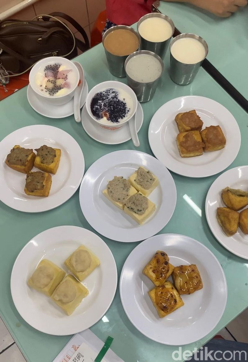 Perusahaan Tahu Priangan Perusahaan Tahu Priangan, tempat makan serba tahu di Braga, Bandung.