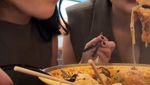 Rachel Vennya Hobi Cicip Makanan Viral, 9 Potretnya Bikin Ngiler!