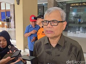 UNS Beri Bantuan ke Mahasiswa Terdampak Bencana Sumatera, Kaji Potong UKT