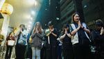 Ritual Sesaji Iringi Doa untuk Korban Kebakaran Maut Apartemen Hong Kong