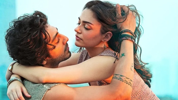 Ahaan Panday dan Aneet Padda dalam film Saiyaara (2025).