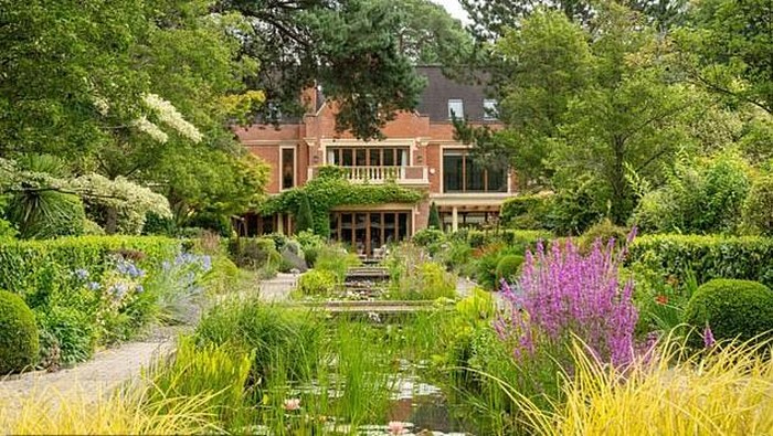 Ramai-ramai Sultan Dunia Tinggalkan Rumah, Takut Diburu Pajak