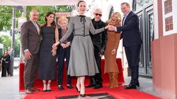 Sarah Paulson Resmi Masuk jajaran Bintang Hollywood Walk of Fame