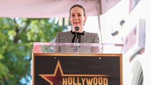 Sarah Paulson berbicara tentang kecintaannya memerankan tokoh nyata, termasuk Marcia Clark dan Linda Tripp. Baginya, menelusuri fakta dan karakter manusia selalu menjadi bagian paling menarik dalam berkarya. Foto: REUTERS/Mario Anzuoni 