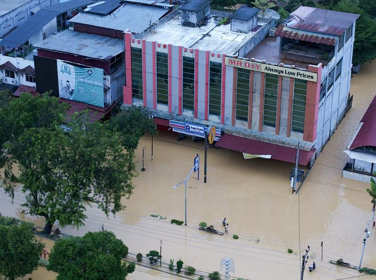 Sisa Genangan Air Banjir Bandang Masih Selimuti Kota Langsa