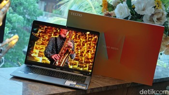 Soal harga, Megabook S14 hadir dalam dua pilihan. Varian Intel Core Ultra 5 (16GB/1TB) dijual seharga Rp13.999.000, sementara varian Intel Core Ultra 7 (16GB/1TB) dibanderol Rp15.999.000 di Indonesia. Foto: Adi Fida Rahman/detikINET