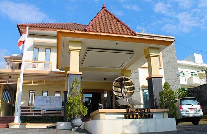 UT Ternate Buka Akses Kuliah Negeri Terjangkau untuk Warga Maluku Utara