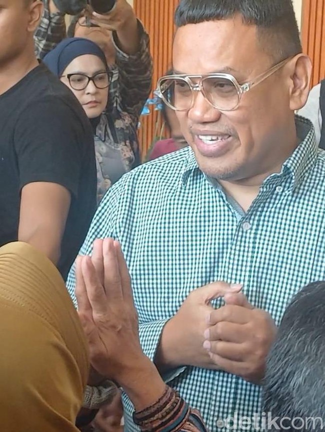 Uya Kuya Bingung Disebut Punya 750 Dapur MBG: Mereka Mau Apa Lagi dari Saya?