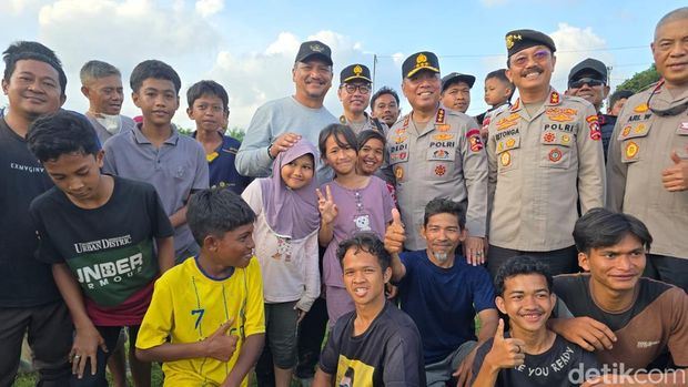 Wakapolri Tiba di Aceh Tamiang, Cek Kebutuhan Para Pengungsi