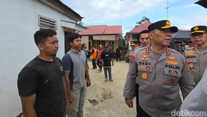 Wakapolri Tiba di Aceh Tamiang, Cek Kebutuhan Para Pengungsi