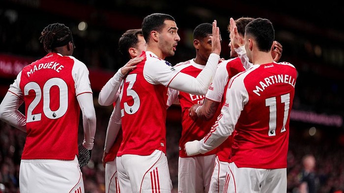 Arsenal Harus Waspada, Man City Mulai Panas