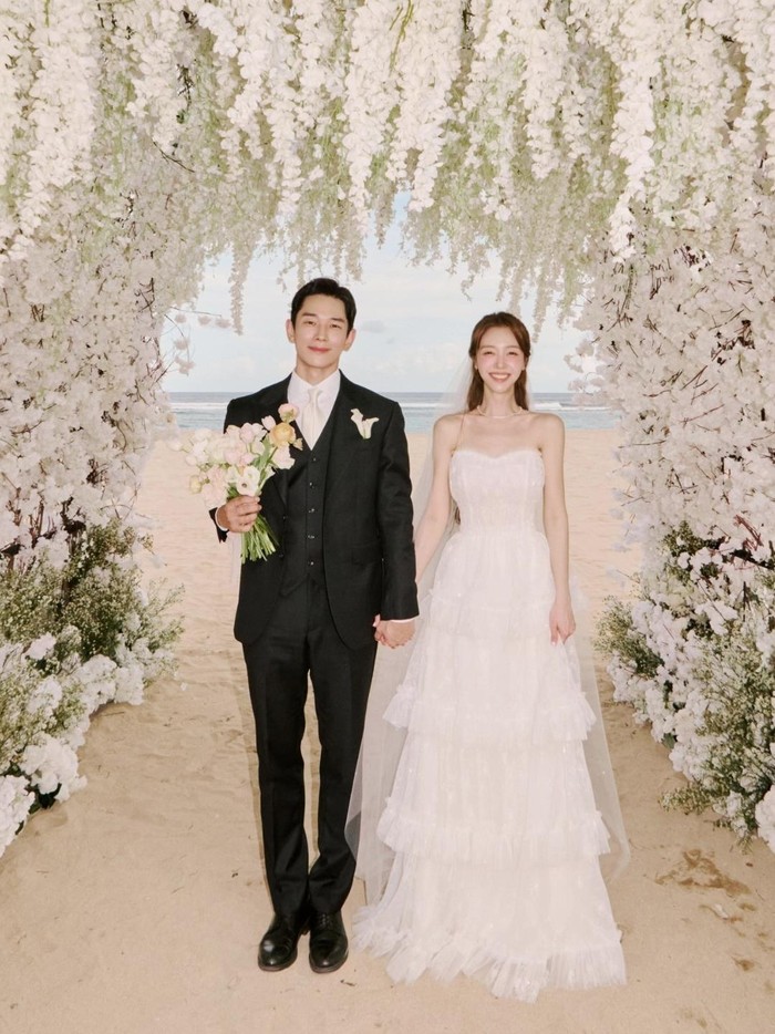 Bang Minah & On Juwan menikah di Bali.