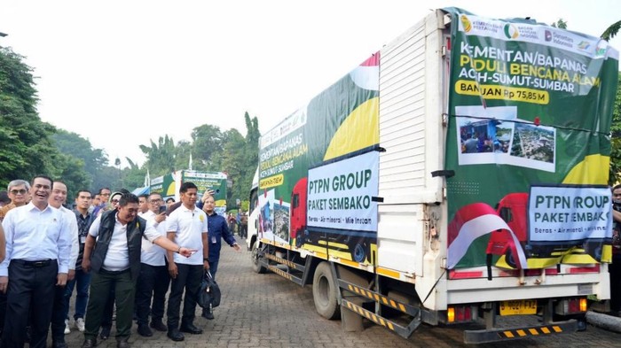 PalmCo Distribusikan 500 Ton Minyak Goreng untuk Korban Banjir Sumatera
