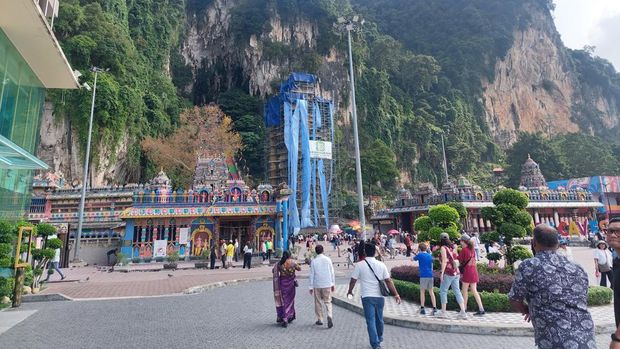Batu Cave Sedang Direnovasi Batu Cave Sedang Direnovasi