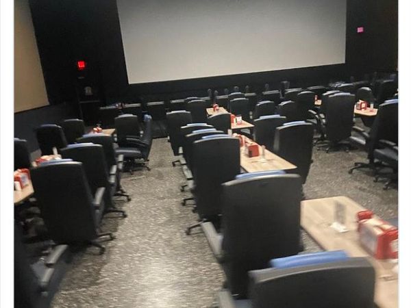 Deretan Bioskop Agak Laen, Aneh Banget Bikin Penonton Sampai Bingung