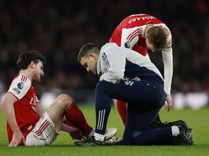 Finis Sudah Dekat, Arsenal Tuntut Pemain Tahan Sakit