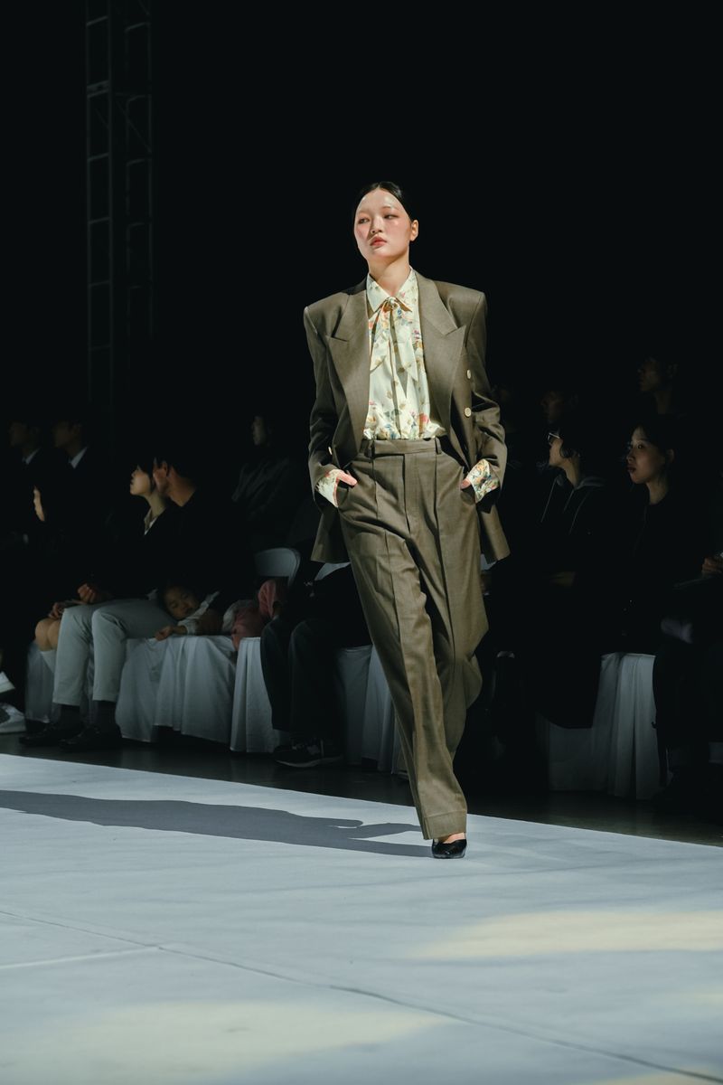 Desainer Indonesia Eksis di Busan Fashion Week 2025 Desainer Indonesia Eksis di Busan Fashion Week 2025