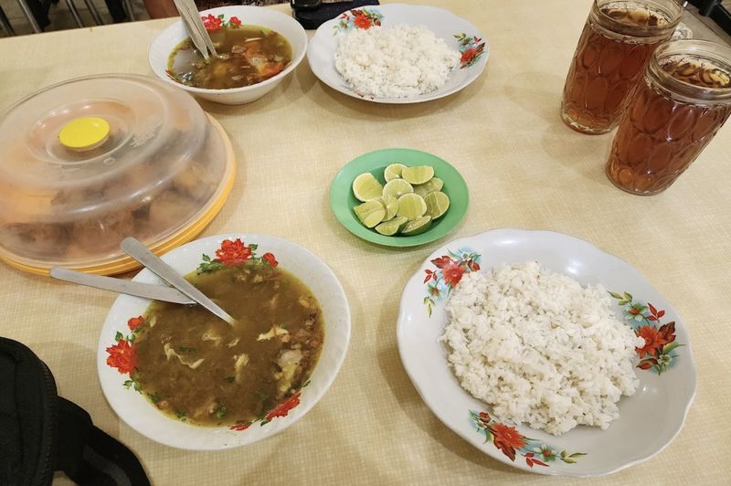 Di Kuningan Jaksel Ada Brisket Geprek hingga Bakso Solo Enak!
