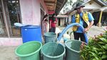 Distribusi Air Bersih Bantu Warga Agam Bertahan Pascabencana
