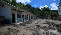 Salah satu sekolah yang rusak di Tapanuli Utara, Sumatera Utara. Foto: (Dokumentasi Kemendikdasmen)