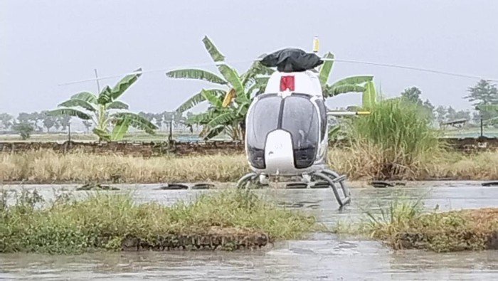 Heboh Heli Mendarat Darurat di Ricemill Pemalang