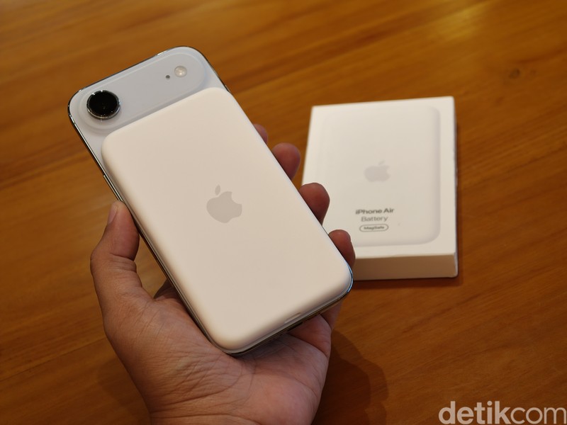 iPhone Air Battery MagSafe