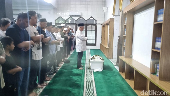 Jenazah Alvaro Tiba di Rumah Duka, Disalatkan Keluarga dan Tetangga