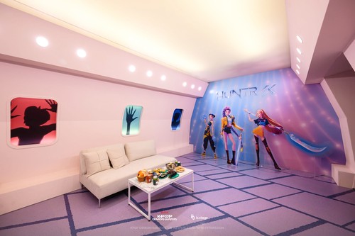 Pop-up store K-Pop Demon Hunters dibuka di Seongsu-dong, Seoul, mulai Kamis (4/12/2025).